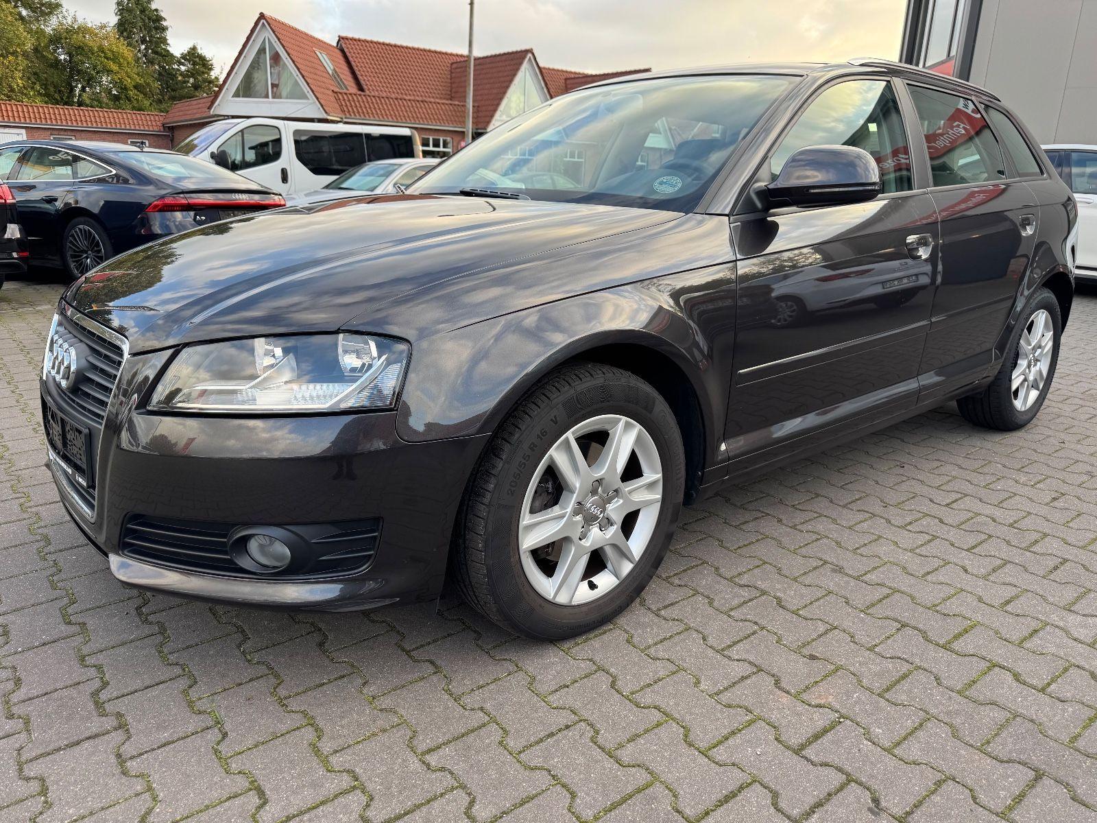 Audi A3 Sportback 1.4 TFSI Attraction 1HD PDC SHZ TOP